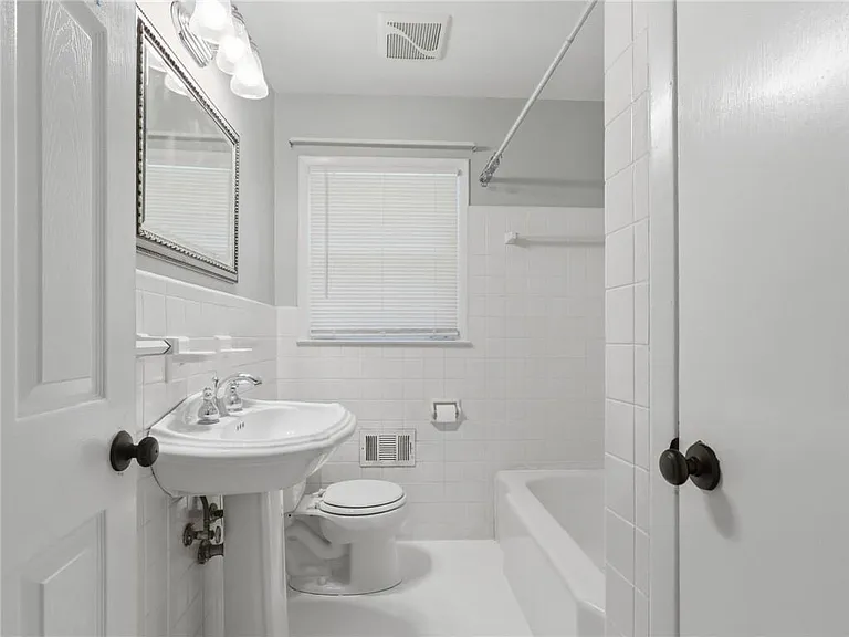 1111 N Valley Dr — Photo 28