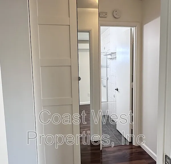 4062 Conrad Ave — Photo 23