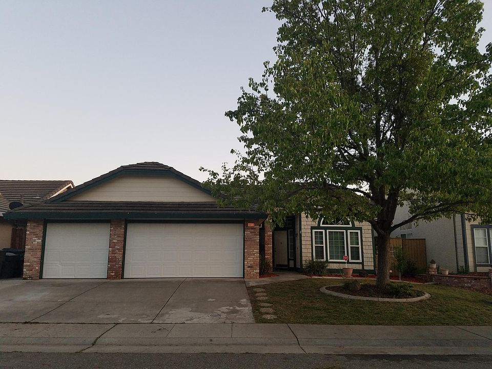 1st image of 9016 Hooded Crane Ct