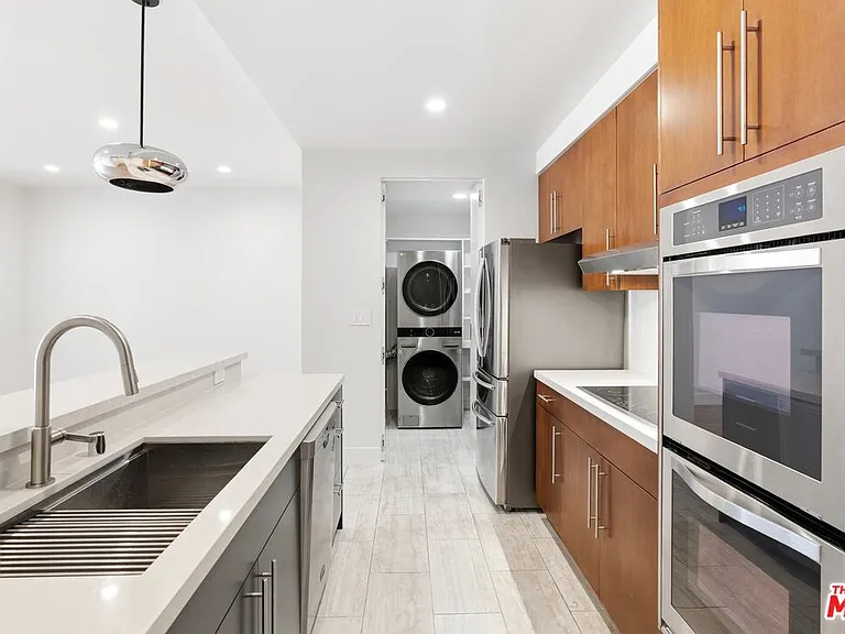 515 Ocean Ave #304N — Photo 8