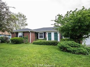 207 W Green Meadows Dr, Greenfield, IN 46140