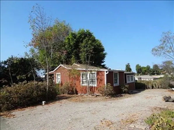 1886 Ivy Rd, Oceanside, CA 92054