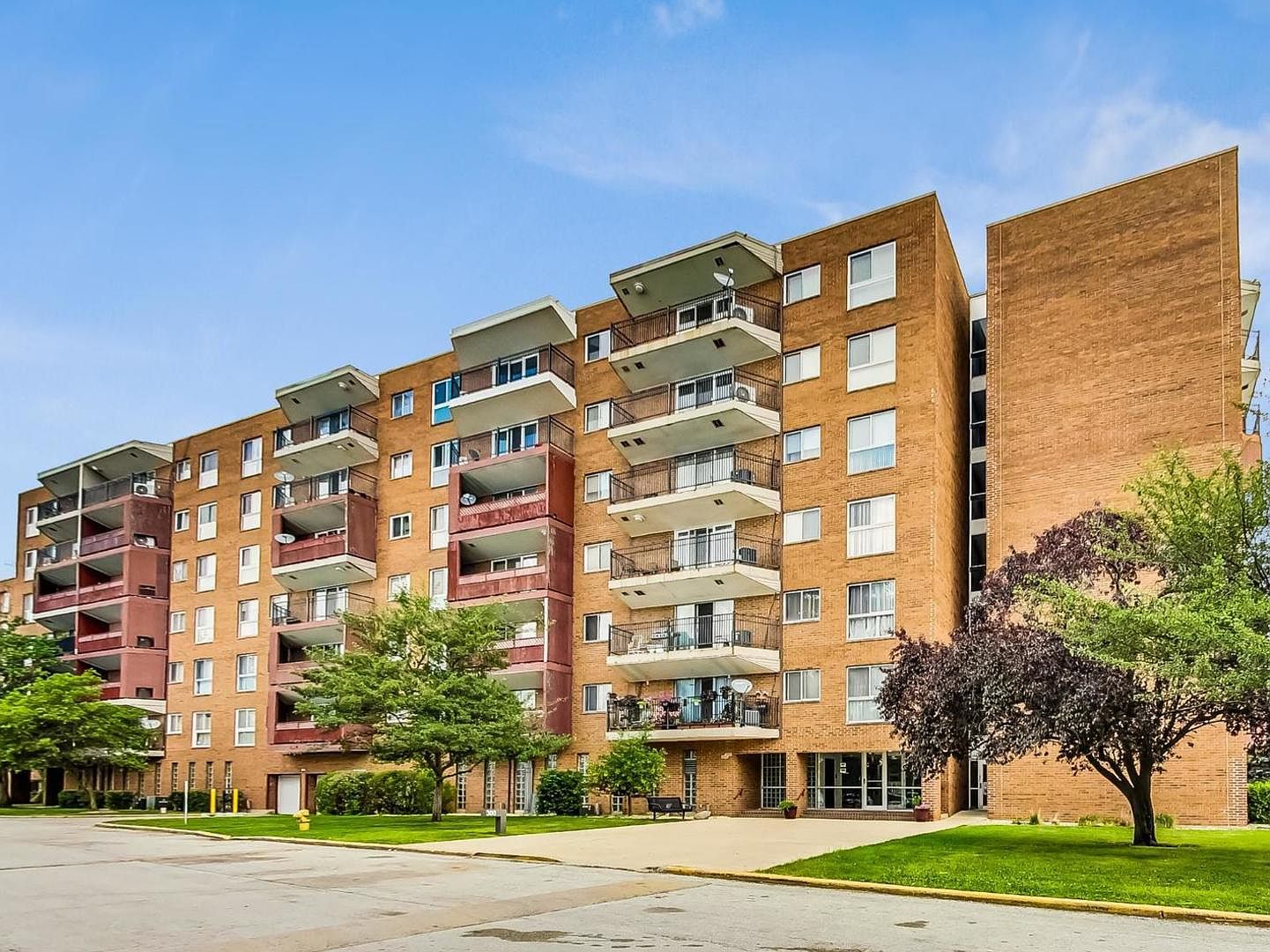 300 Park Ave APT 445