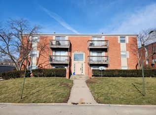 906 E Harding Dr APT 204, Urbana, IL 61801