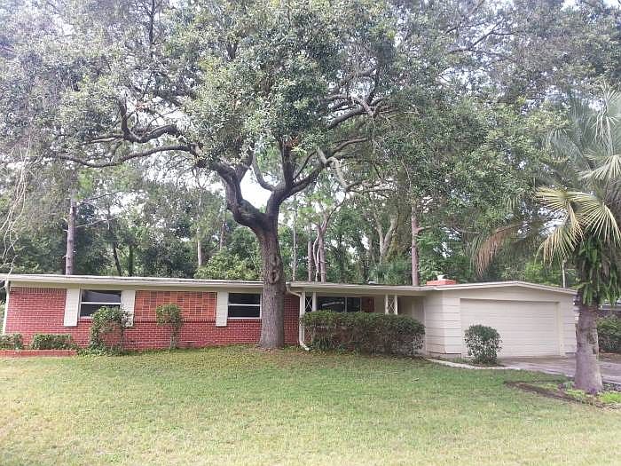 1st image of 5635 Maxine Dr