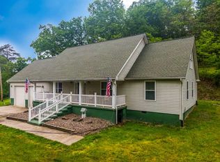 13 Hart St, West Hamlin, WV 25571