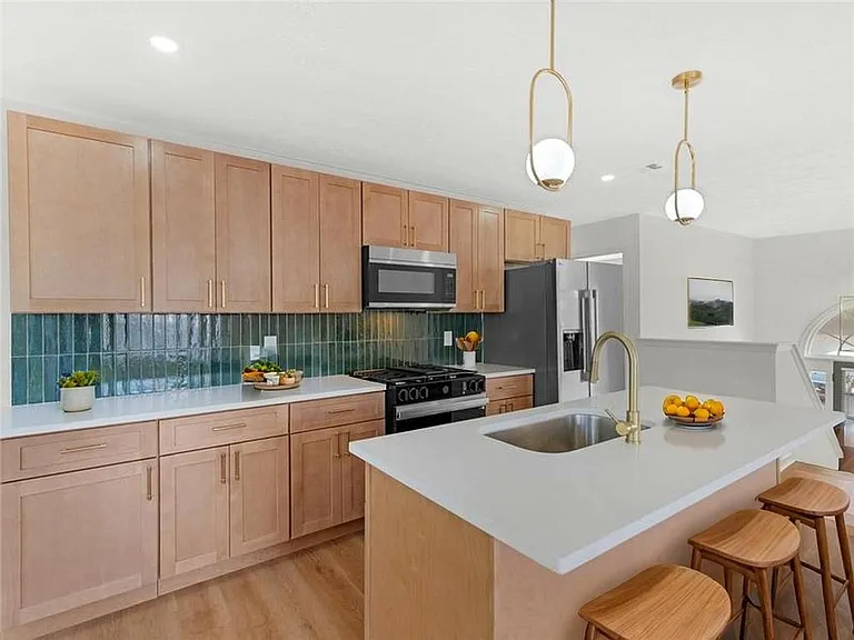 6060 Winston Trce — Photo 15