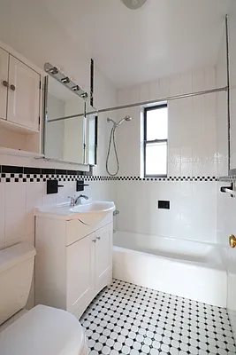 Rented by Oxford Property Group | media 5