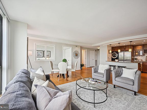 3rd image of 4620 N Park Ave APT 1408W