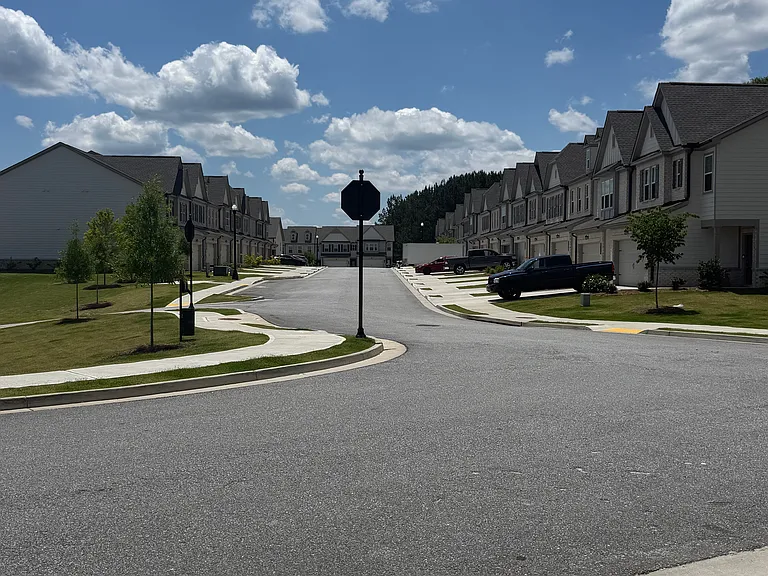 240 Vision St — Photo 35