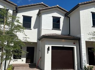 261 SW 159th Way, Hollywood, FL 33027