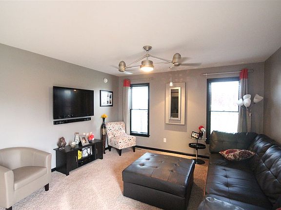 5th image of 29852 Woodstone Ct