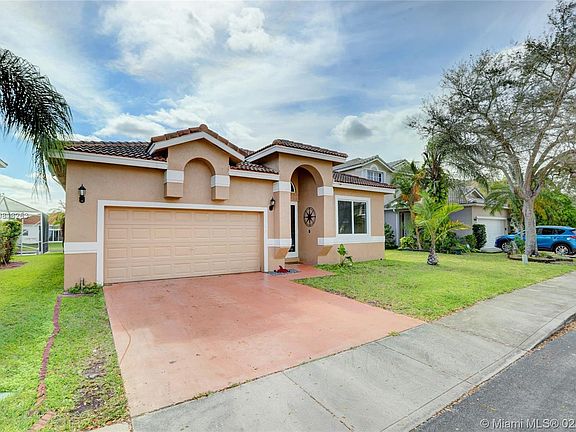 5th image of 16292 NW 17th St
