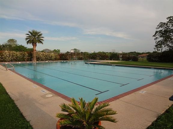 4th image of 8622 S Zarzamora St Lot 7