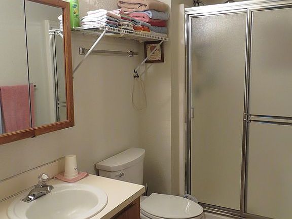 4th image of 2221 E Saint Andrews Dr N
