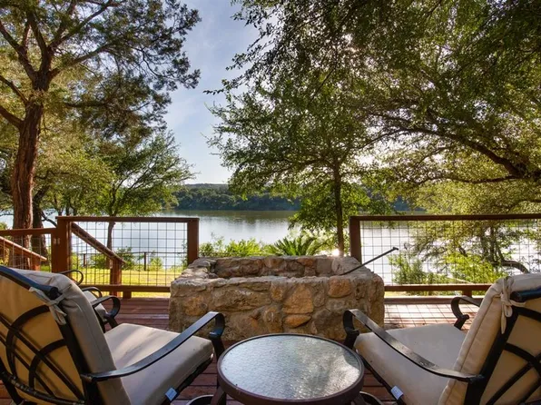 1348 Lake Shore Dr, Spicewood, TX 78669