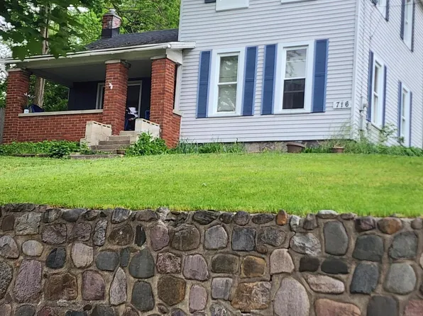 716 W Washington St, Ionia, MI 48846