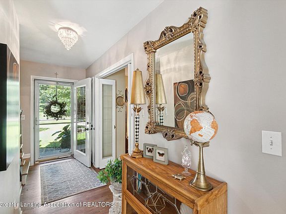 5th image of 4496 Oakwood Dr