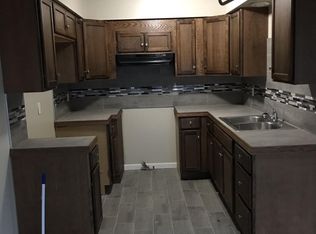 5966 N Kansas Ave, Gladstone, MO 64119