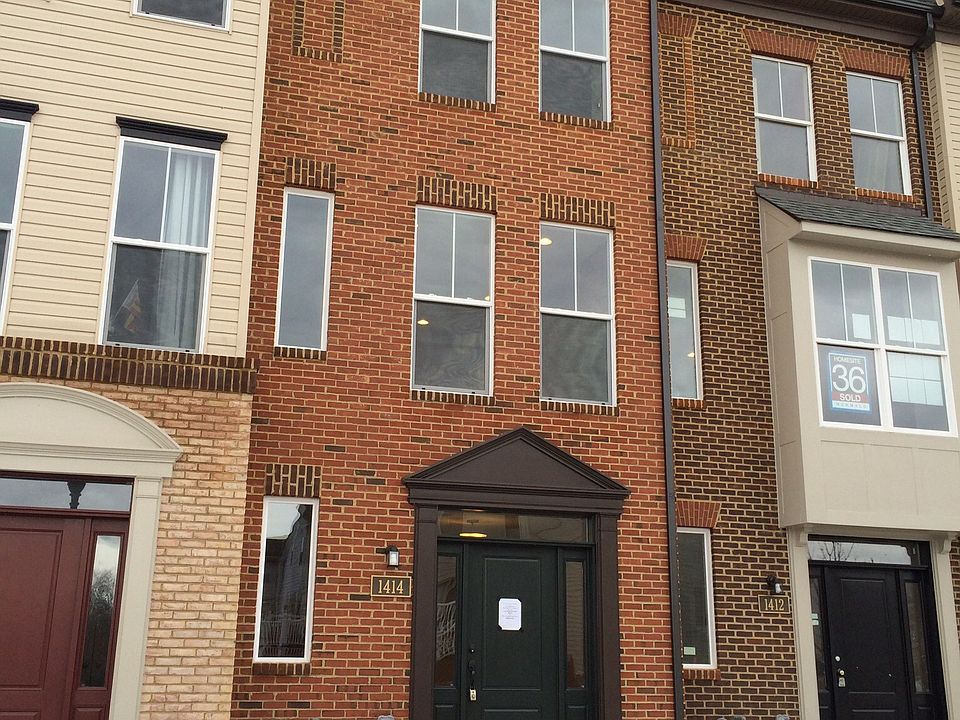 4-level NEW Townhome!