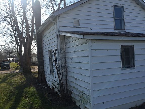 5th image of 113 2nd St