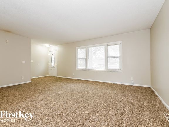3rd image of 5905 E 96th Ter