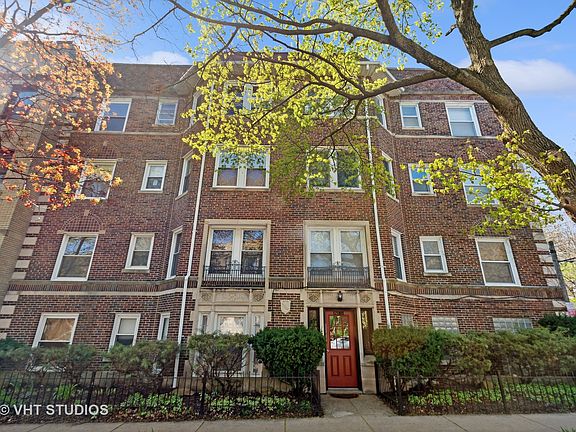 2nd image of 1533 W Thorndale Ave #1W
