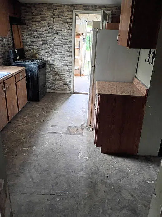 3 bed, 868 sqft, $850 — Photo 3