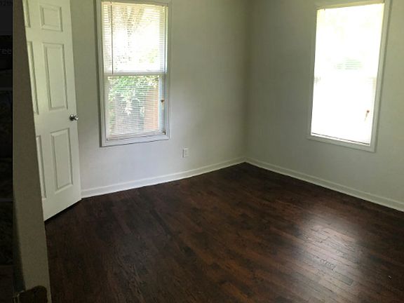 5th image of 1246 S Ellis Ave #1246
