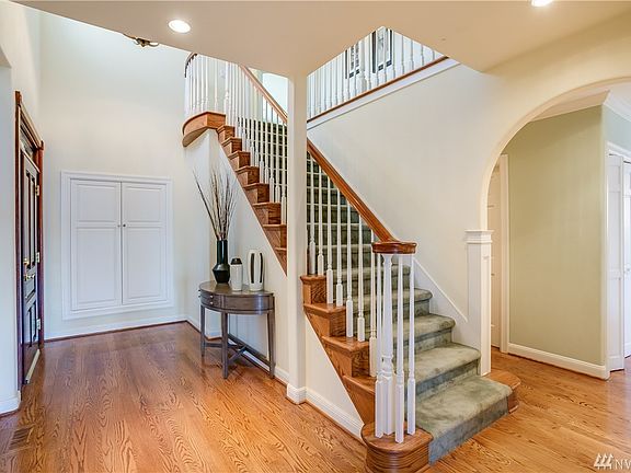 4th image of 8656 Island Dr S