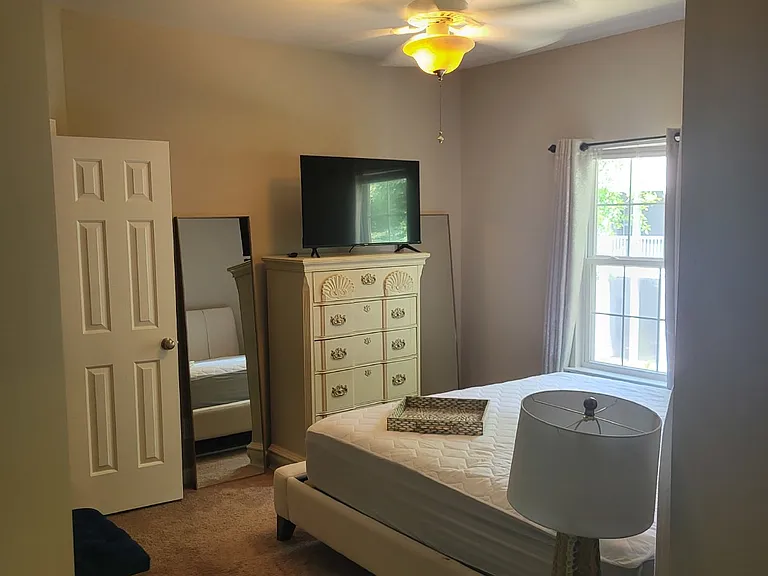 407 S Elgin Ct — Photo 32