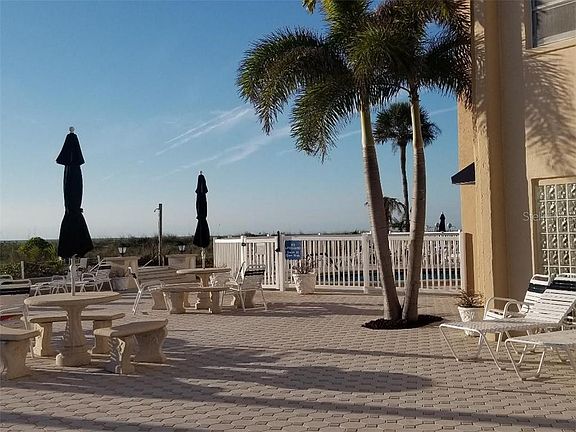 3rd image of 1255 Tarpon Center Dr APT 701