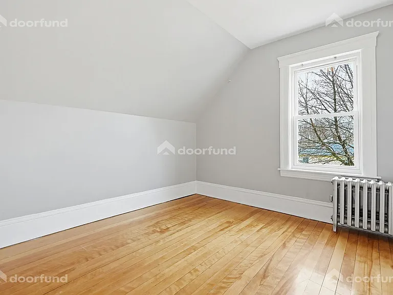 121 Delmont Ave — Photo 28