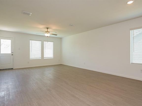2nd image of 2712 Mistwood Dr #2712