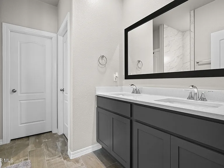7437 Schweitz Ct — Photo 30