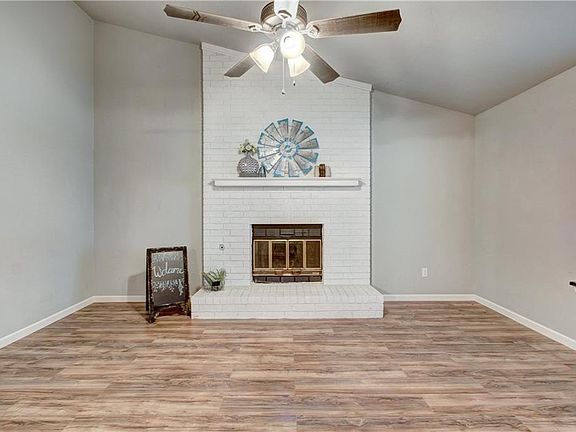 5th image of 812 Peregrine Dr