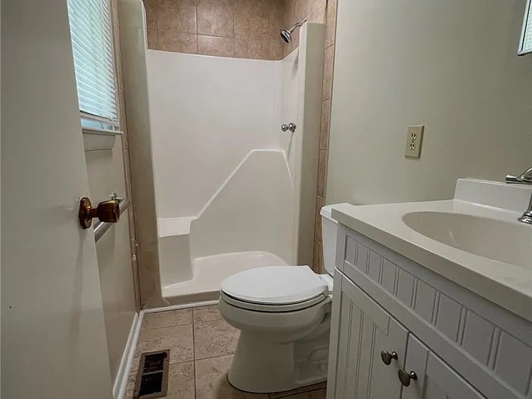 1319 Levy Dr — Photo 22