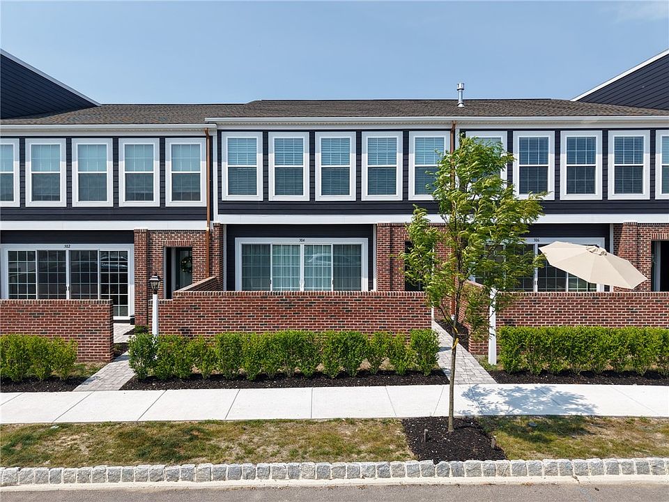 1st image of 304 Highbridge Ln