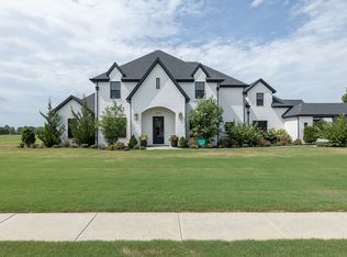 2572 Riverfront Ln, Fayetteville, AR 72703
