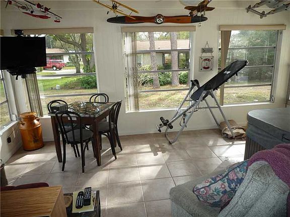 5th image of 2922 Macalpin Dr S