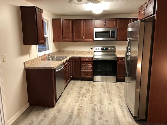 4th image of 324 Whetstone Dr