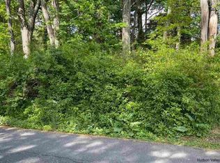 198 North Dr, Saugerties, NY 12477