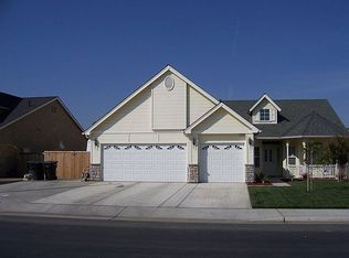 1568 Muscat Pl, Hanford, CA