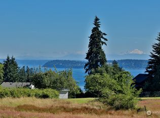 6949 Humphrey Rd, Clinton, WA 98236