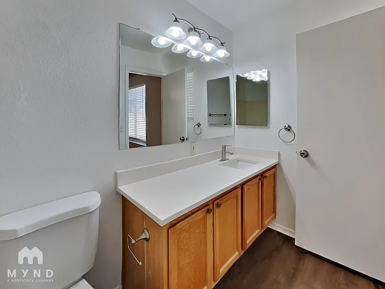 16025 W Lilac St — Photo 11