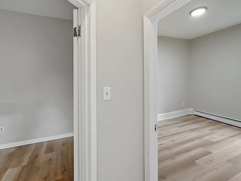 82 Pond St — Photo 12