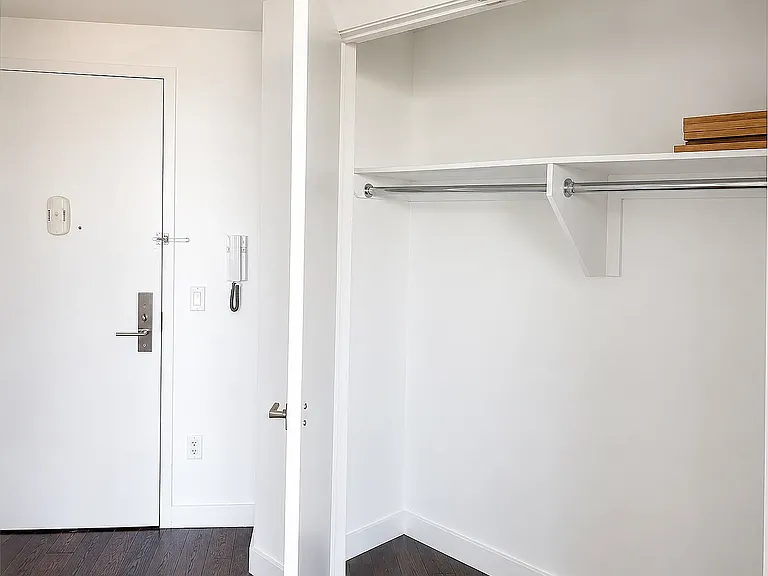 10820 71st Ave #7C — Photo 5