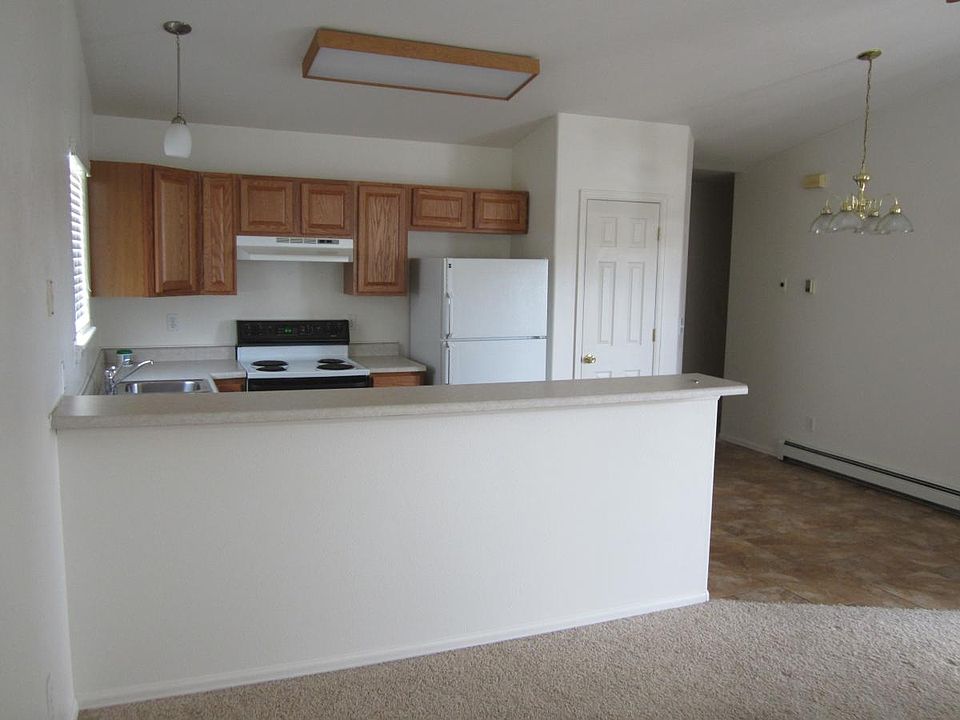 Living room to kitchen view