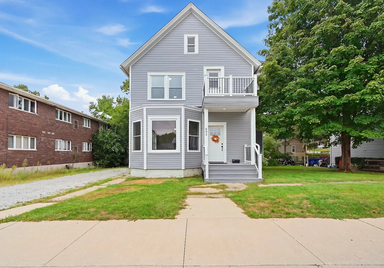 6 bed, 2006 sqft, $3,000 — Photo 1