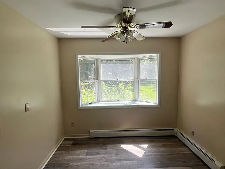 110 Hillary Dr — Photo 26